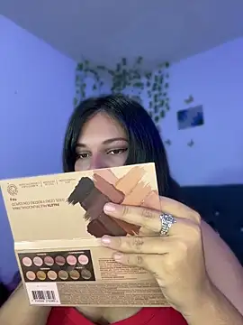 Snapshot of aurora_bela chatting on July 20, 2026, 6:21 am aurora bela online show from July 20, 2026, 6:21 am