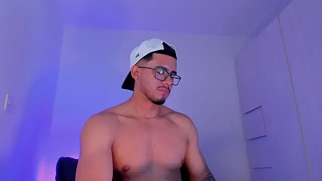 Snapshot of THADEO_KING2 chatting on April 10, 2026, 1:45 am THADEO KING2 online show from April 10, 2026, 1:45 am