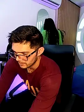 Snapshot of ritzabeth_daniel chatting on March 31, 2026, 2:46 am ritzabeth daniel online show from March 31, 2026, 2:46 am