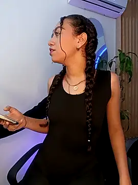 Snapshot of ritzabeth_daniel chatting on April 2, 2026, 2:30 am ritzabeth daniel online show from April 2, 2026, 2:30 am