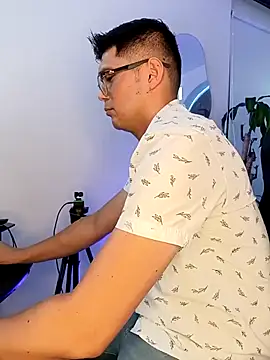 Snapshot of ritzabeth_daniel chatting on March 5, 2026, 2:41 am ritzabeth daniel online show from March 5, 2026, 2:41 am