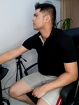 Snapshot of ritzabeth_daniel chatting on March 12, 2026, 2:17 am ritzabeth daniel online show from March 12, 2026, 2:17 am