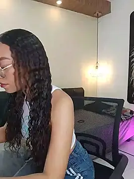 ritzabeth daniel online show from June 28, 2026, 2:40 am