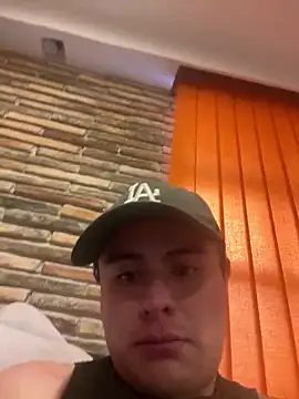 gvcaliente1 online show from February 25, 2026, 10:53 pm