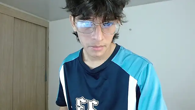 noah millerx online show from June 16, 2026, 10:21 pm