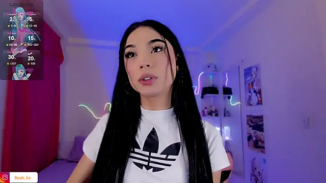 IamAndrea01 online show from May 7, 2026, 7:56 am
