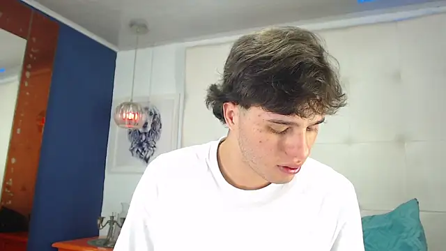 EXCLUSIVE8 online show from March 31, 2026, 4:58 am