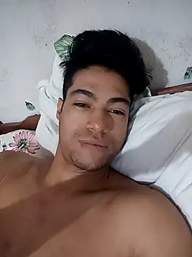 Snapshot of lucastorquato1709 chatting on March 1, 2026, 8:25 am lucastorquato1709 online show from March 1, 2026, 8:25 am