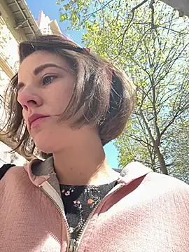 Kamorana online show from April 4, 2026, 10:44 am