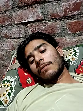 Snapshot of CoralN chatting on March 4, 2026, 1:52 pm CoralN online show from March 4, 2026, 1:52 pm