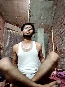 Snapshot of CoralN chatting on April 8, 2026, 6:04 am CoralN online show from April 8, 2026, 6:04 am