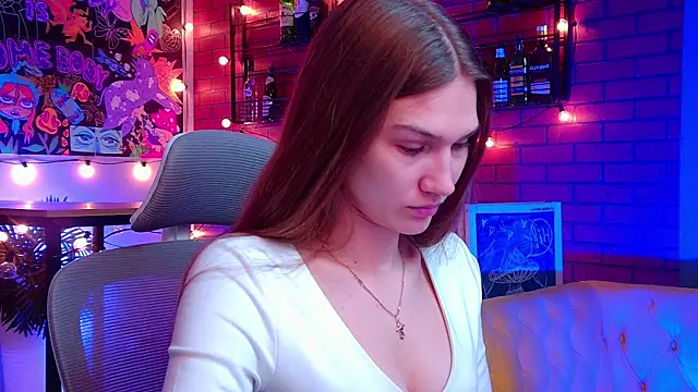 Sweet Emilya online show from April 16, 2026, 6:03 am