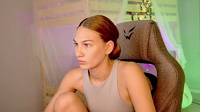 Sweet Emilya online show from July 14, 2026, 8:30 am