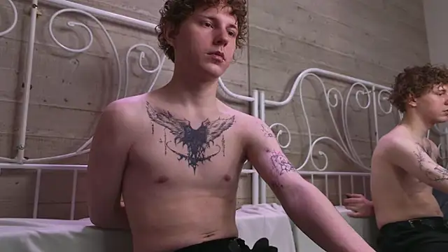 Snapshot of Mickey_Hawk chatting on March 5, 2026, 3:52 pm Mickey Hawk online show from March 5, 2026, 3:52 pm