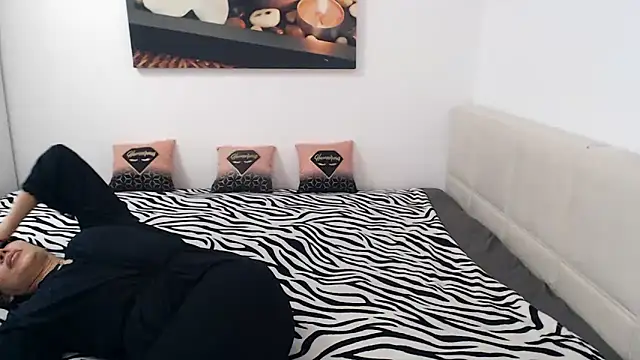 Snapshot of NickyHotXO chatting on March 26, 2026, 4:55 am NickyHotXO online show from March 26, 2026, 4:55 am