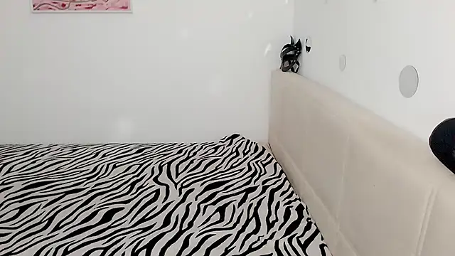 NickyHotXO online show from July 4, 2026, 4:19 am