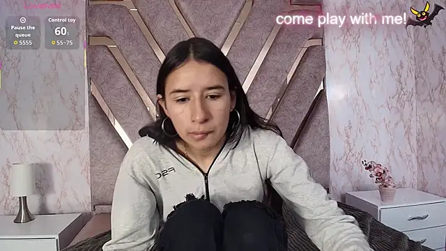 LilyRossi  online show from April 16, 2026, 12:28 pm