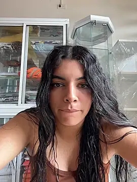 Arianna Moore online show from May 4, 2026, 5:05 pm