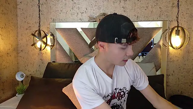 Snapshot of Crush_Nier chatting on February 27, 2026, 12:38 pm Crush Nier online show from February 27, 2026, 12:38 pm