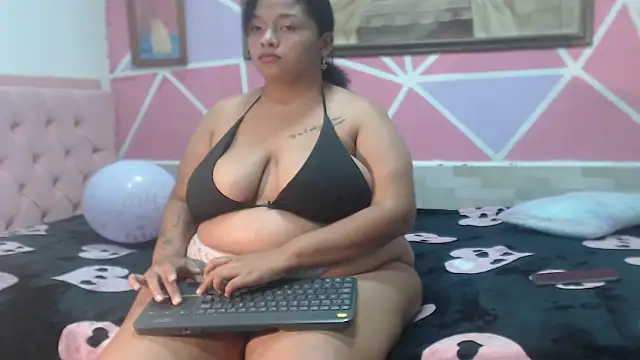 Doll rihana online show from May 9, 2026, 2:04 am