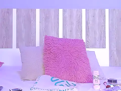 EmilySearss online show from March 14, 2026, 8:04 pm