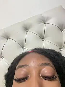 Genesisraydenx online show from July 19, 2026, 11:45 pm
