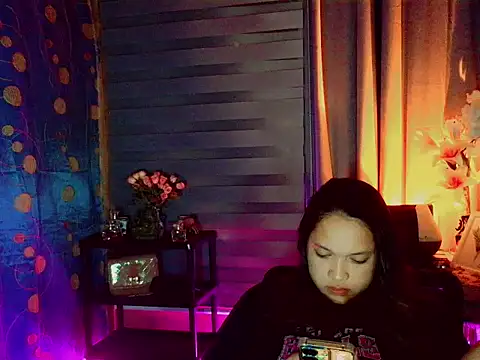 Snapshot of Sweet_coleen chatting on April 5, 2026, 1:40 pm Sweet coleen online show from April 5, 2026, 1:40 pm