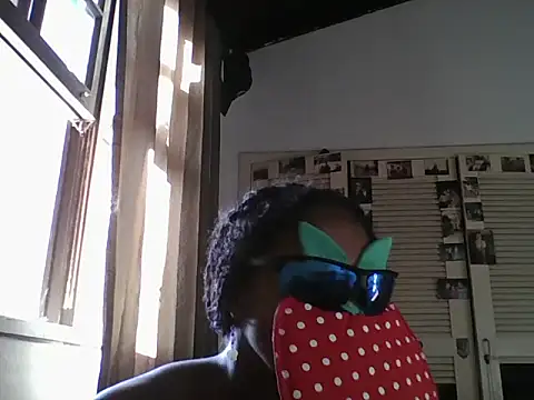 dandarapandorinha29 online show from March 21, 2026, 7:40 pm