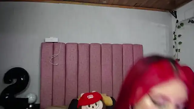 SaraLjordad online show from April 27, 2026, 7:45 pm