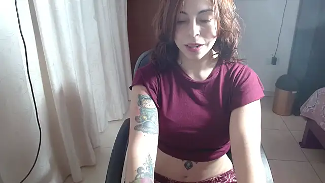 IrisArellano  online show from June 10, 2026, 1:23 pm