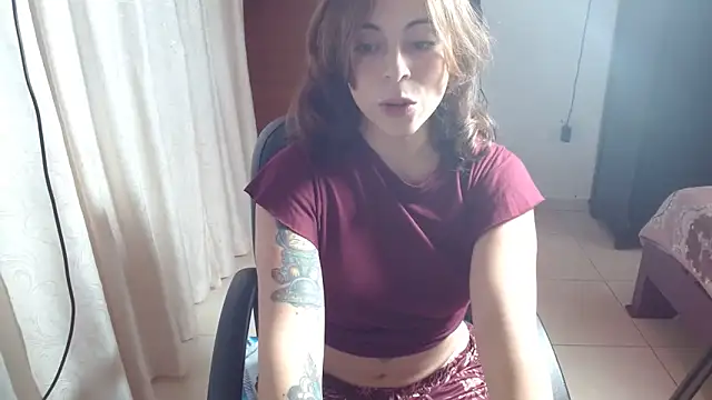 IrisArellano  online show from May 13, 2026, 1:18 pm