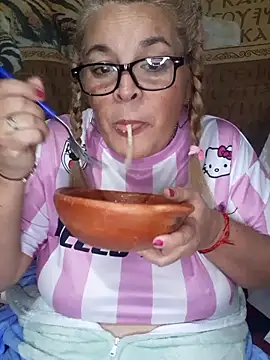 momismilf544 online show from May 27, 2026, 1:57 am