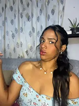 FlorSalvaje  online show from July 13, 2026, 12:10 am