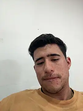 David-latinlover online show from April 10, 2026, 5:20 pm