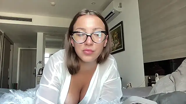 Kit kata online show from March 27, 2026, 2:31 am