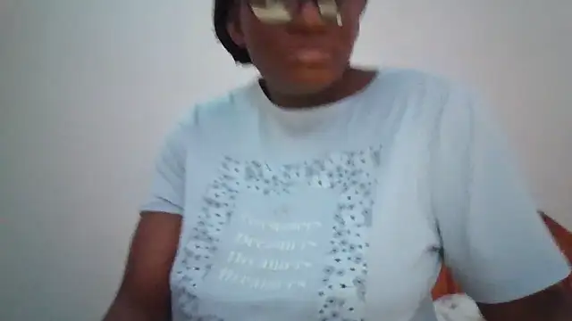 SexyGemBeauty online show from April 9, 2026, 5:19 pm