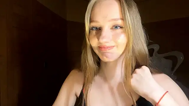 Snapshot of Anika_Socutehe chatting on April 18, 2026, 8:09 pm Anika Socutehe online show from April 18, 2026, 8:09 pm