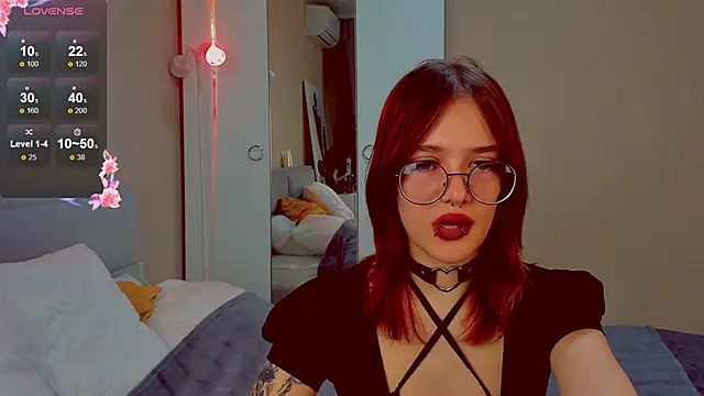 Marika Degas online show from April 3, 2026, 1:28 pm