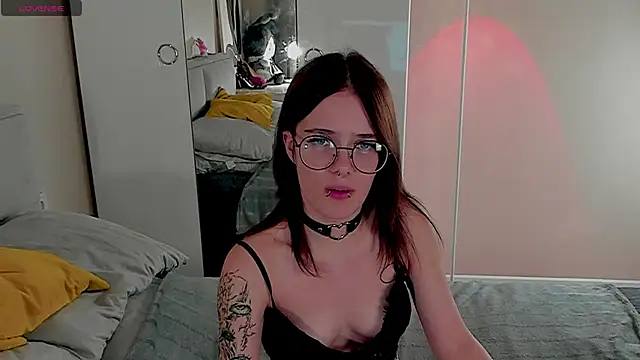 Marika Degas online show from May 23, 2026, 3:22 pm