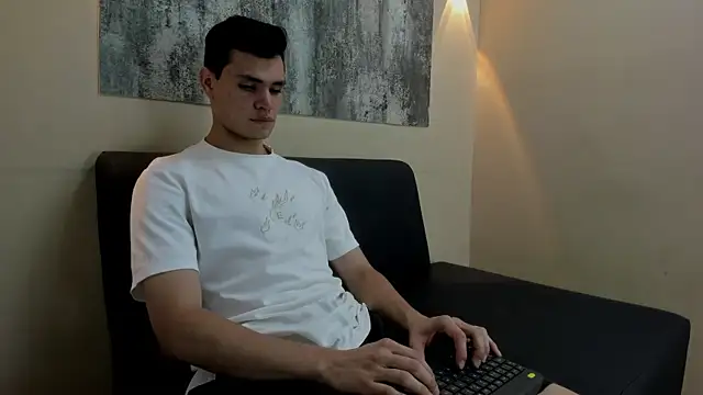 ZANE EVANS online show from July 25, 2026, 12:44 pm