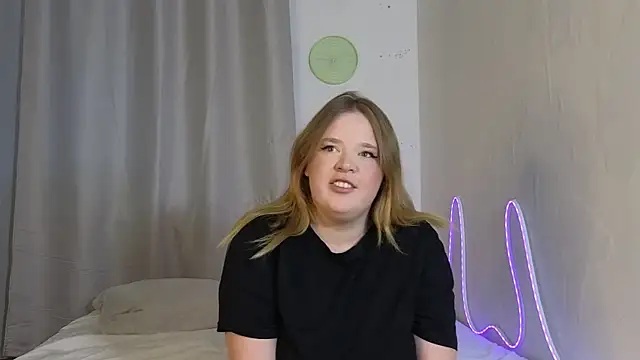 Kris Big Ass online show from April 1, 2026, 12:28 pm