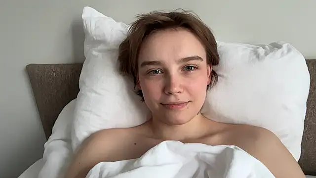 Lolatatee online show from July 26, 2026, 7:59 am