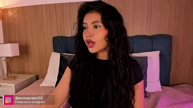 Snapshot of missprada_ chatting on April 7, 2026, 11:56 am missprada online show from April 7, 2026, 11:56 am