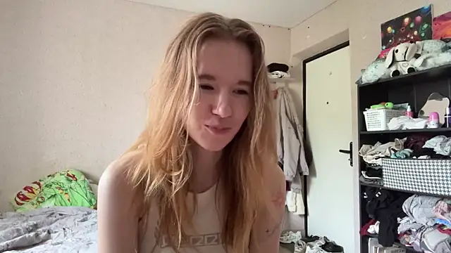 LeomaJee online show from July 7, 2026, 2:42 pm