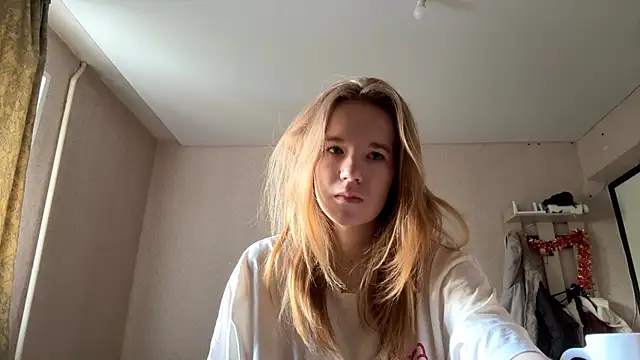 LeomaJee online show from June 10, 2026, 1:34 pm