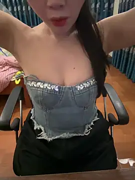 Snapshot of Liisa_loveU chatting on March 12, 2026, 10:08 am Liisa loveU online show from March 12, 2026, 10:08 am