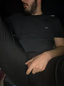 Sertt161 online show from April 16, 2026, 9:39 pm