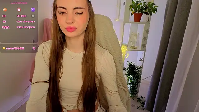 EmilyRidd online show from May 5, 2026, 5:32 am