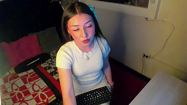 Snapshot of eilen_pink chatting on March 28, 2026, 12:28 pm eilen pink online show from March 28, 2026, 12:28 pm