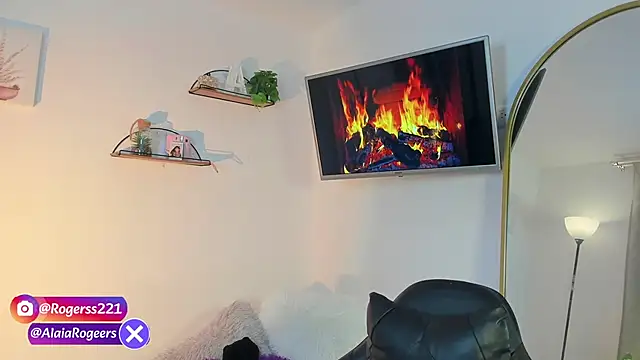 AlaiaRogers online show from May 26, 2026, 10:46 am